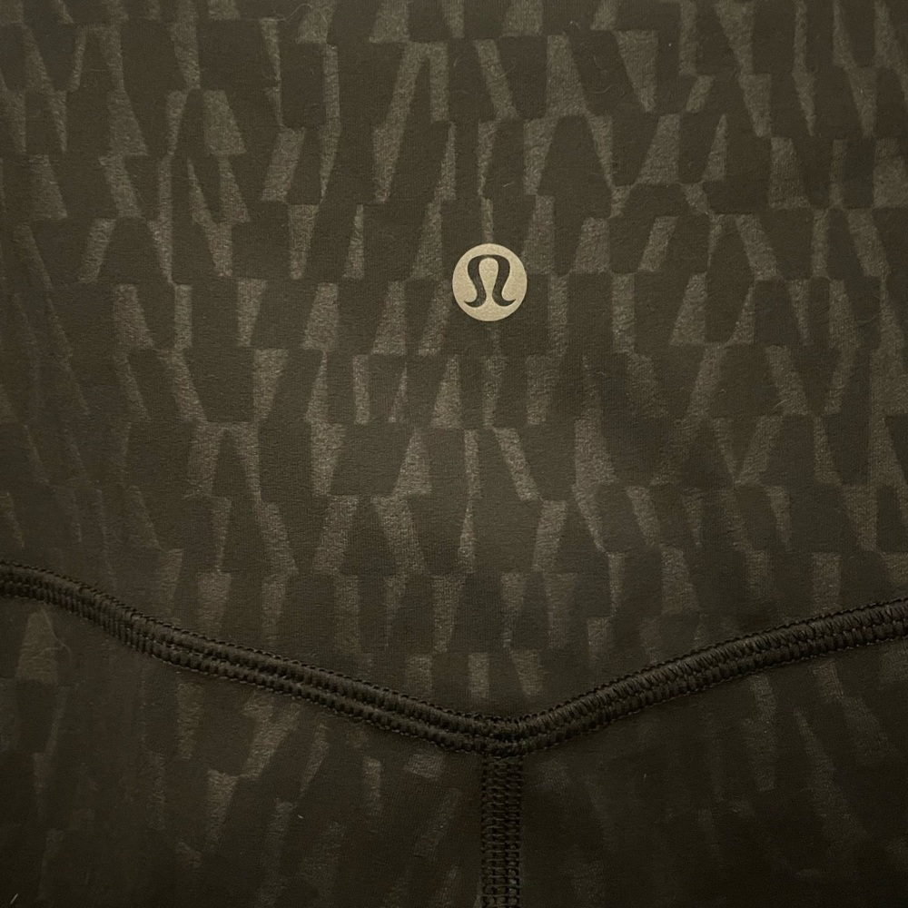 lululemon Align leggings - embossed